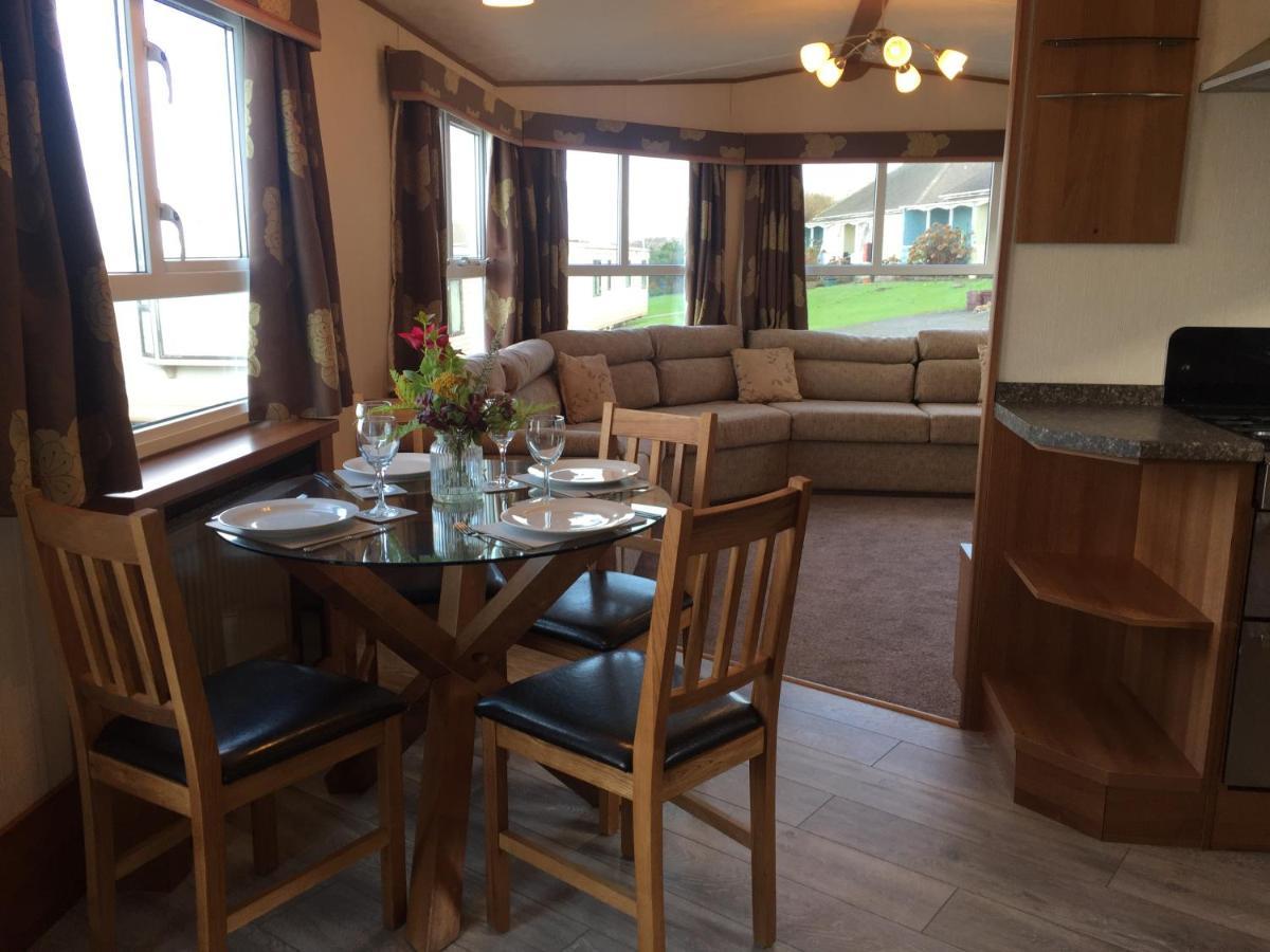 'Hartland Caravan' With Sea Views บิดีฟอร์ด ภายนอก รูปภาพ